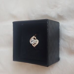 NWOT Rose Gold Fashion Ring